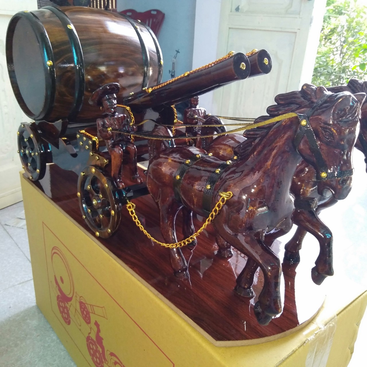 Ngựa đôi súng thần công kéo thùng rượu vang mẫu mới 2022 | Trống cổ truyền Chí Mạnh