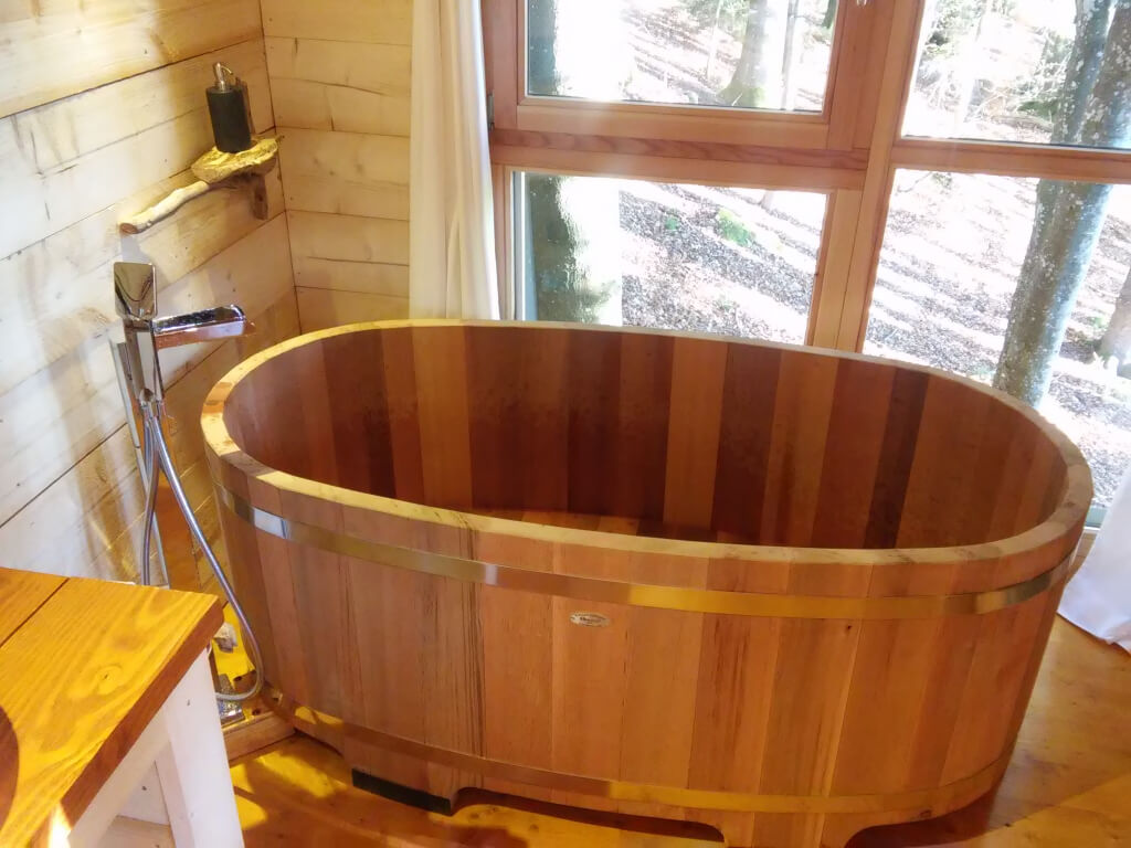 Bồn tắm chậu gỗ oval