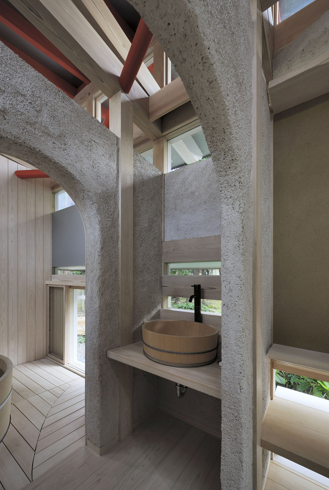 Thiết kế phòng tắm với bồn gỗ tròn kiểu Nhật ấn tượng từng chi tiết