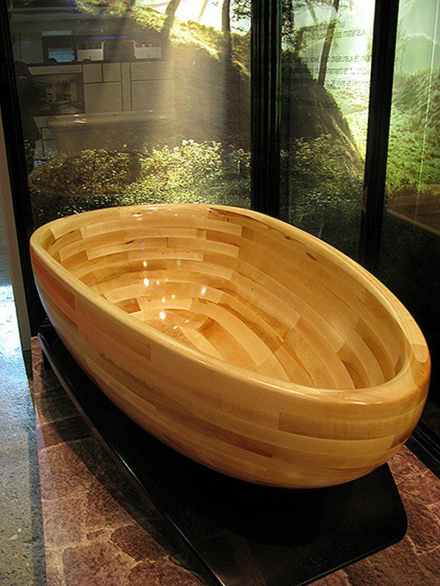 Bồn tắm bằng gỗ oval