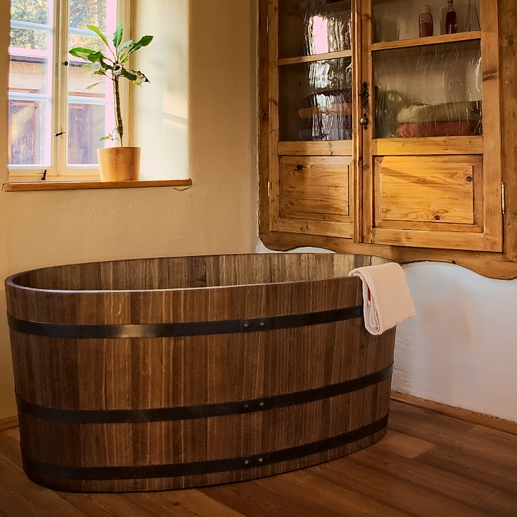 Mua bồn tắm gỗ cho gia đình để được thư giãn và nâng cao sức khỏe mùa dịch