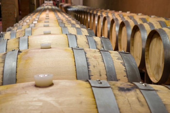 Thùng gỗ sồi trắng sử dụng ngâm rượu từ 3-5 lần cho chất lượng rượu ngon nhất