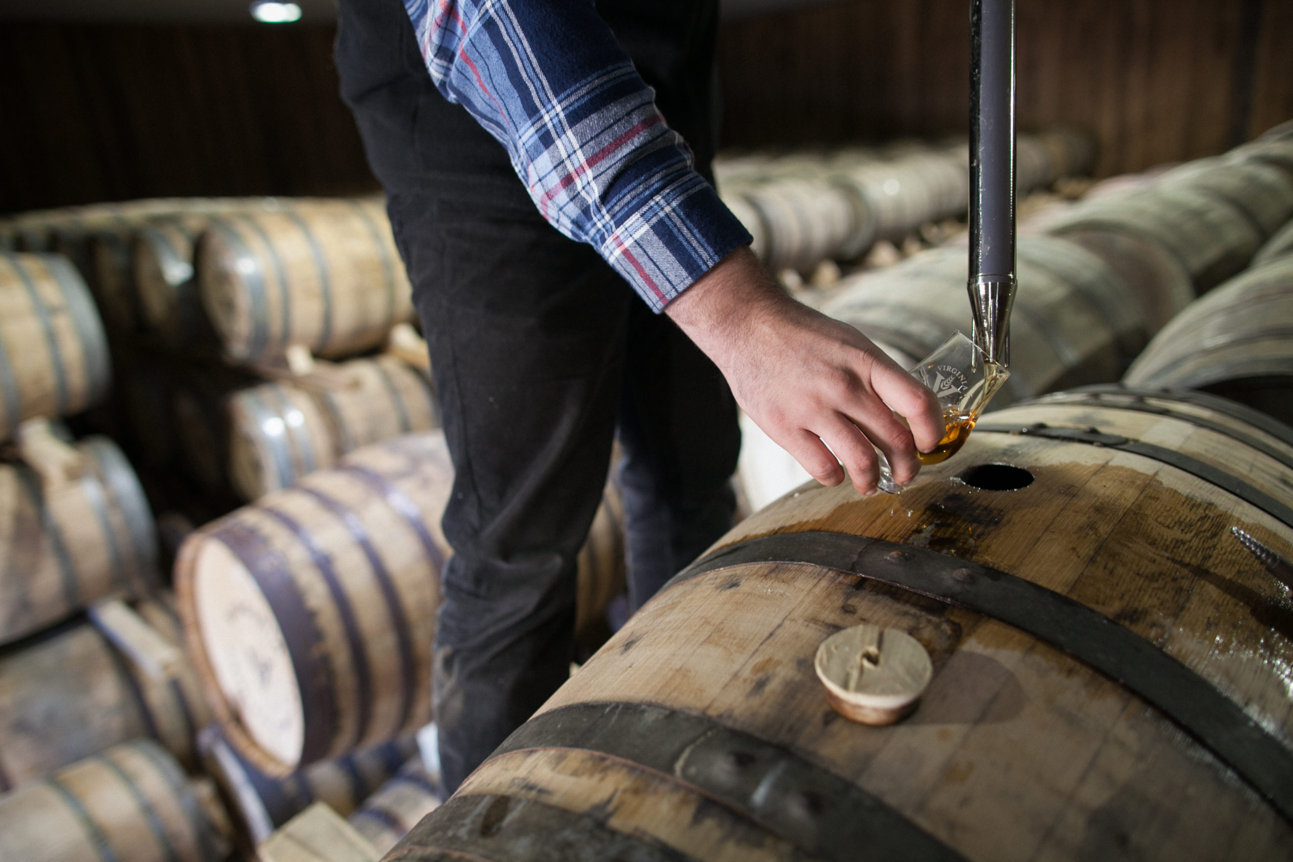 Thùng gỗ sồi ngâm rượu cũ không tạo ra hương vị gỗ sồi cho rượu