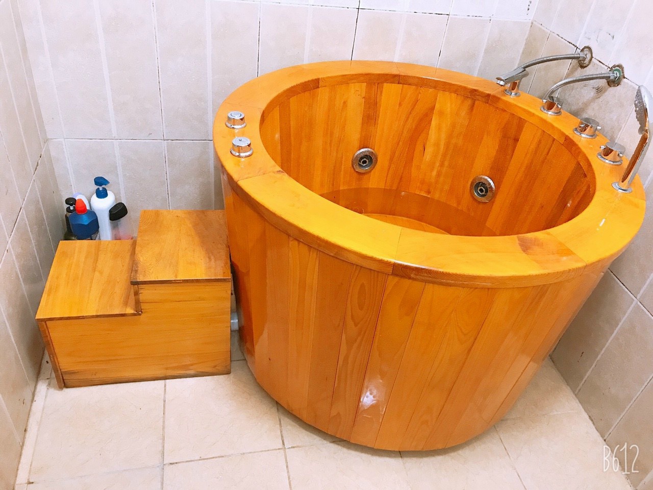 Bồn tắm gỗ tròn sục khí massage | Trống Chí Mạnh